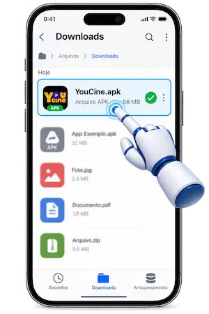 Arquivo APK do YouCine na pasta Downloads